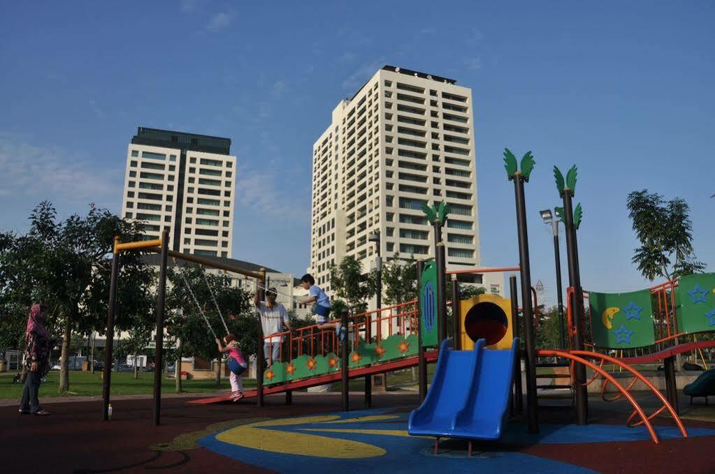 Cempaka Apartment Hotel Kuala Lumpur Esterno foto